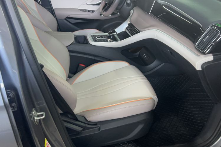 Used BYD Song Pro New Energy 2024 HONOR Edition DM-i 71KM Navigation Model