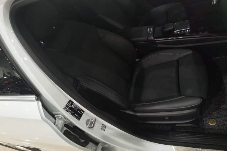 Used Mercedes-Benz A-Class 2021 A 200 L Sport Sedan Fashion Model
