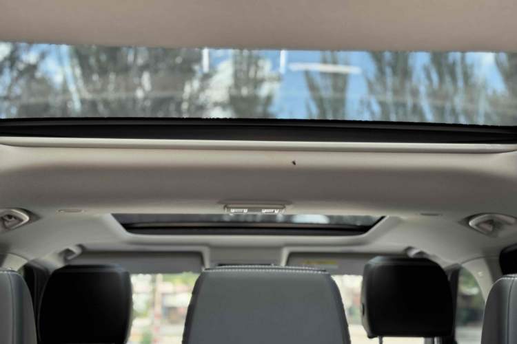 Used Land Rover Discovery 2024 360 PS S