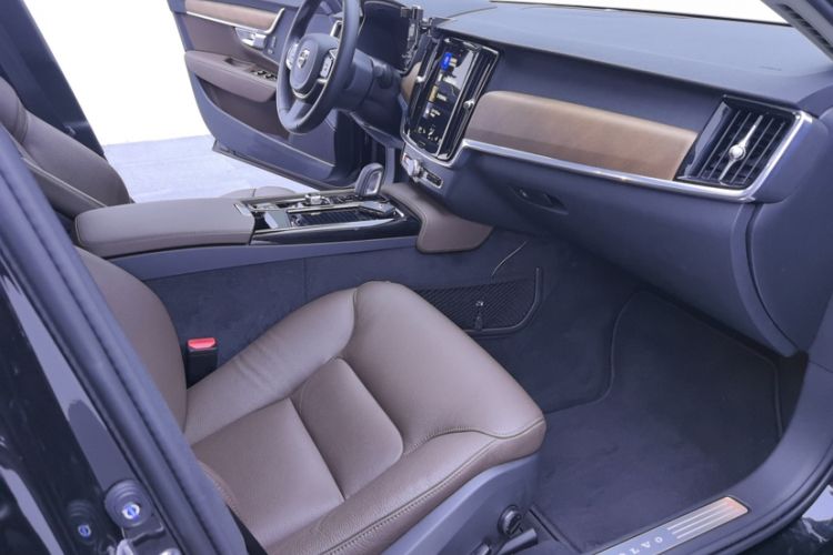 Used Volvo S90 New Energy 2020 T8 e-Drive Hybrid – Zhiyi Luxury Edition
