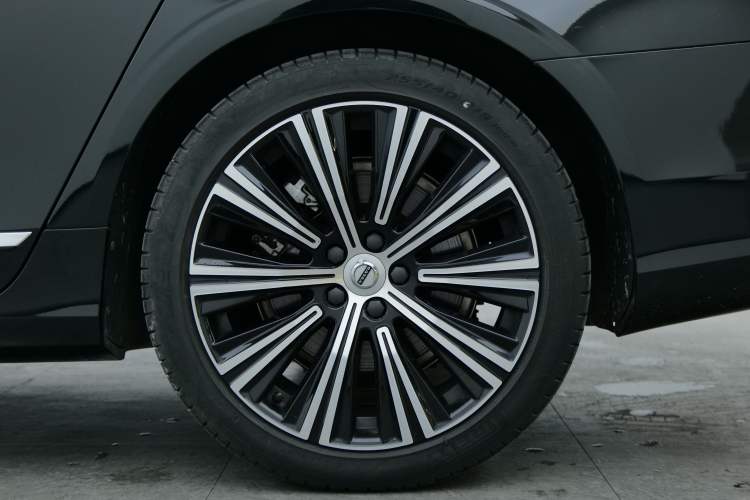 Used Volvo S90 2023 B5 Luxury Smart Edition