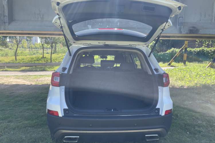 Used Changan CS75 2017 Shangkui Edition 1.5T Automatic Fengxiang Model
