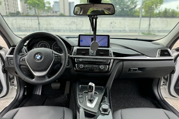 Used BMW 3 Series 2017 320Li Fashion Model

