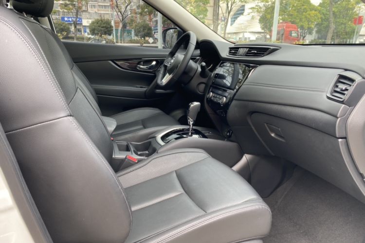 Used Nissan X-Trail 2023 Classic 2.0L Two-Wheel Drive Smart Connect & Comfort Edition
