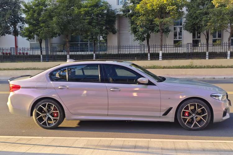 Used BMW 5 Series 2018 Restyled 530Li Leading Edition M Sport Package
