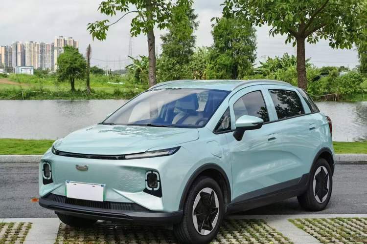 Used Geometry E Firefly 2024 301km Starlight
