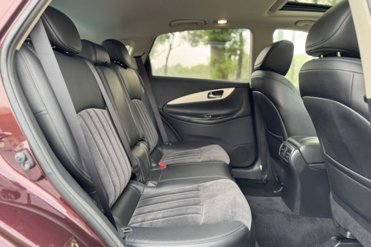 Used Infiniti QX50 2015 2.5L Comfort Edition
