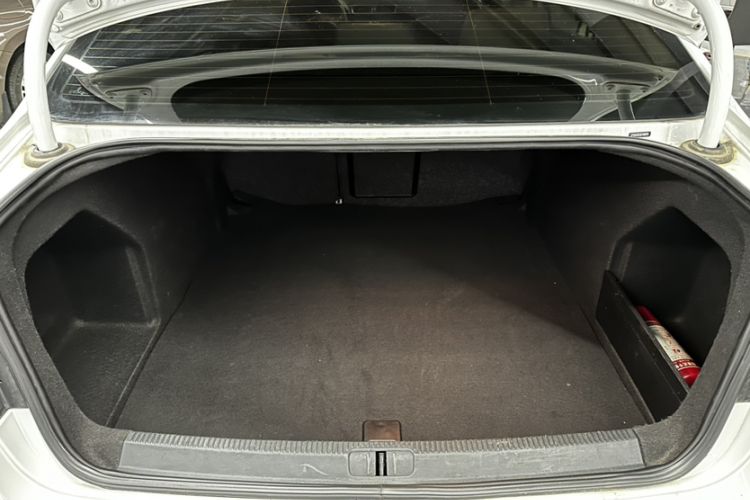 Used Volkswagen Magotan 2015 1.8TSI Prestige Model
