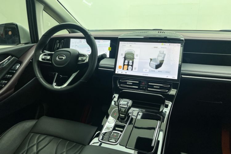 Used GAC Trumpchi M8 2024 Master Series 400T Prestige Edition
