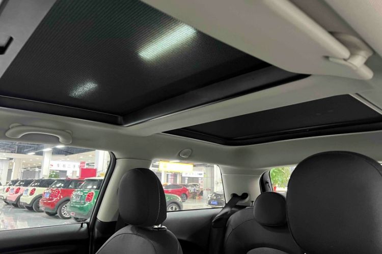 Used  MINI 2016 1.2T ONE Pioneer Edition
