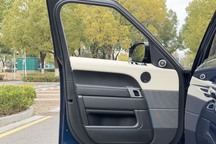 Used Land Rover Range Rover Sport 2022 3.0 L6 Ink Blue Glitter Edition