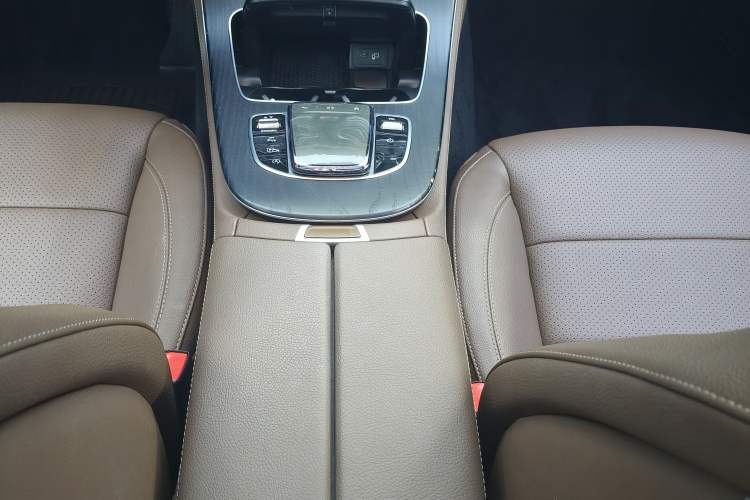 Used Mercedes-Benz E-Class 2021 E 300 L Sporty and Stylish Model
