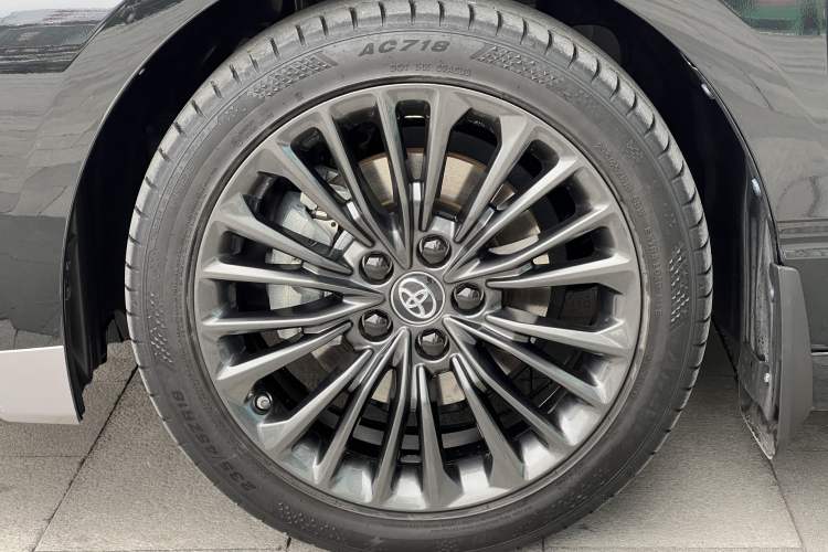 Used Toyota Avalon 2023 2.5L Touring Premium Edition
