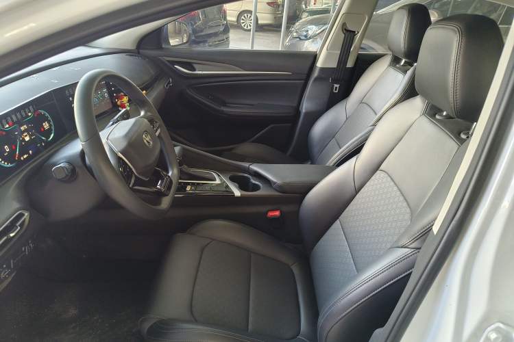 Used Changan Eado 2022 PLUS 1.6L GDI CVT Elite Model
