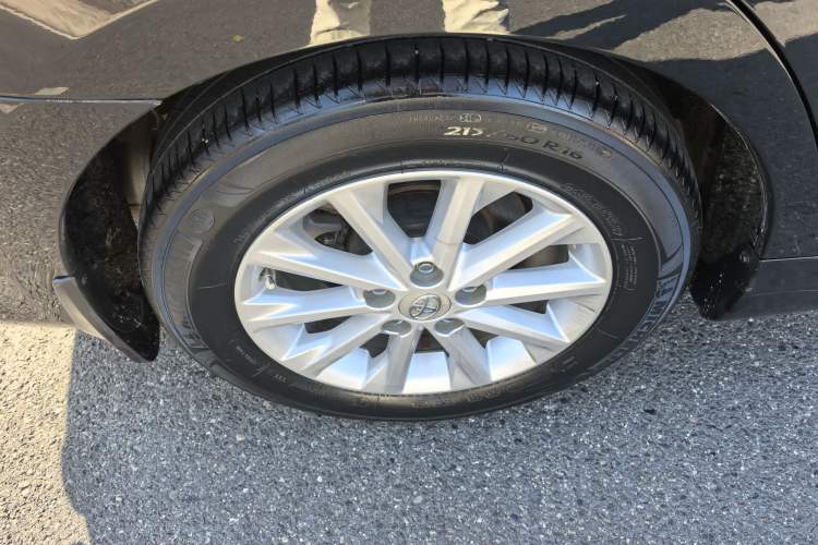 Used Toyota Camry 2015 2.0G Premier Edition