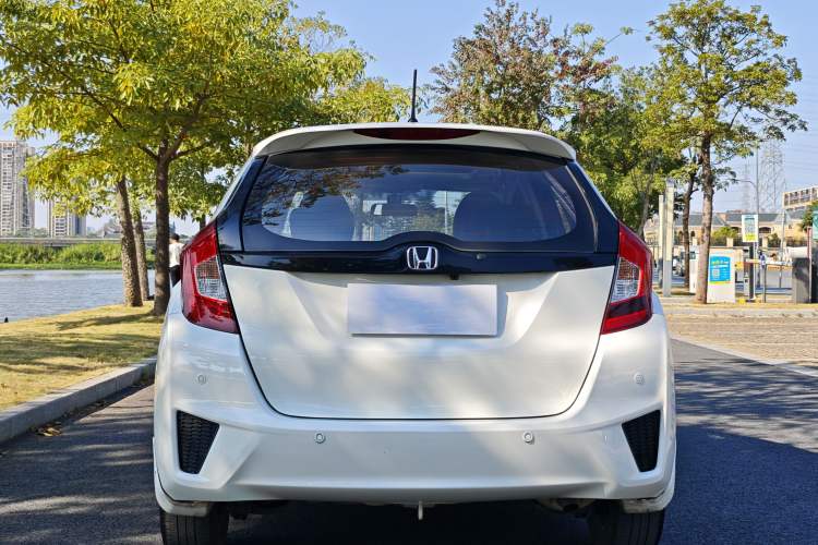 Used Honda Fit 2016 1.5L LXS CVT Comfort Sunroof Version
