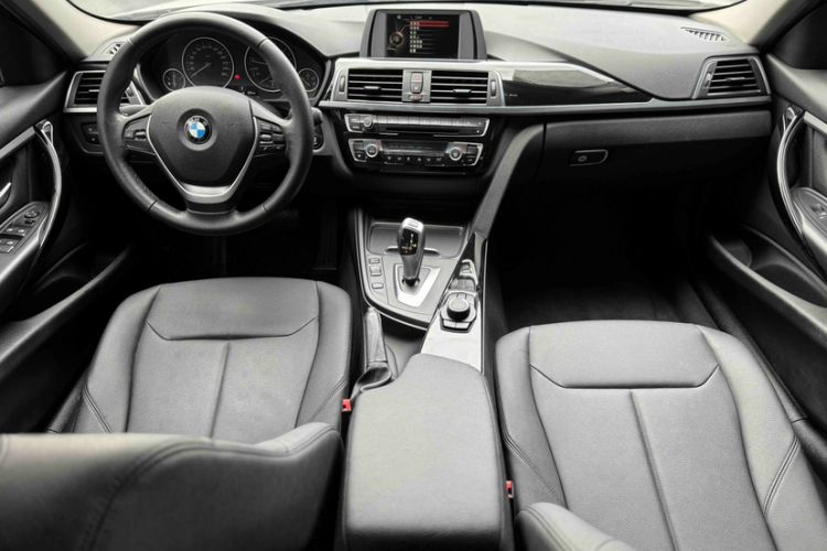 Used BMW 3 Series 2016 316Li Fashion Model
