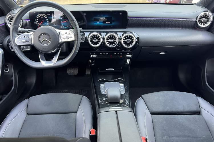 Used Mercedes-Benz A-Class 2021 A 200 L Sport Sedan Fashion Model
