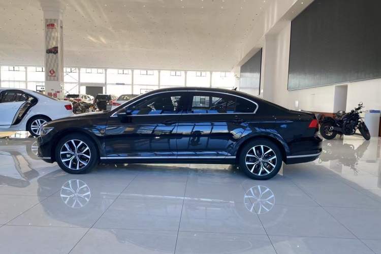 Used Volkswagen Magotan 2020 330TSI DSG Leading Model
