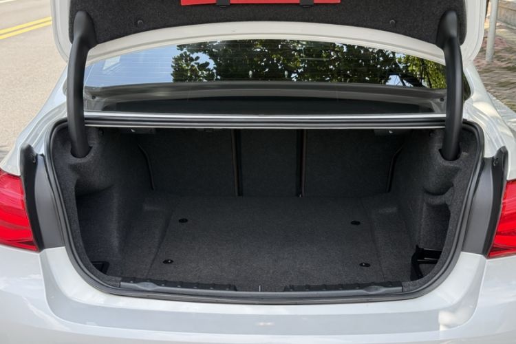 Used BMW 3 Series 2018 320Li Fashion Model
