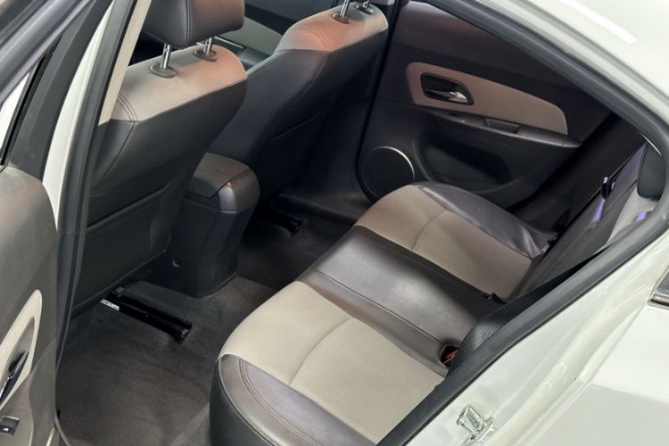 Used Chevrolet Cruze 2013 1.8L SE AT
