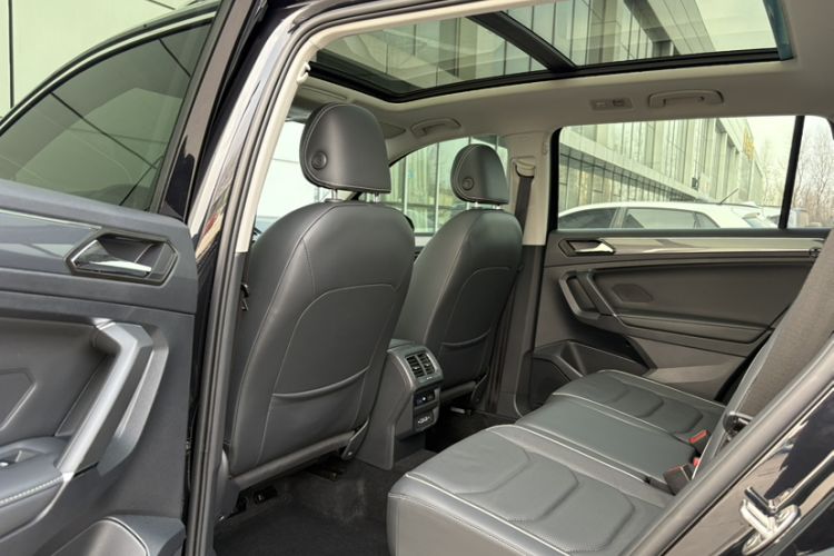 Used Volkswagen Tiguan L 2021 330TSI Automatic Two-Wheel Drive R-Line Flagship Edition
