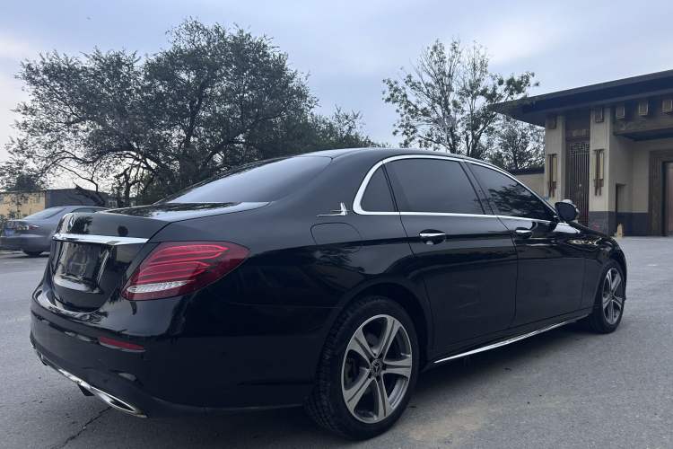 Used Mercedes-Benz E-Class 2016 E 200 L Sport Edition
