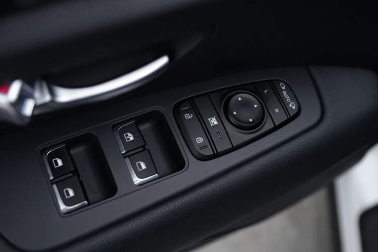 Used Kia KX7 2020 2.0T Automatic Two-Wheel Drive GLS 7-Seater
