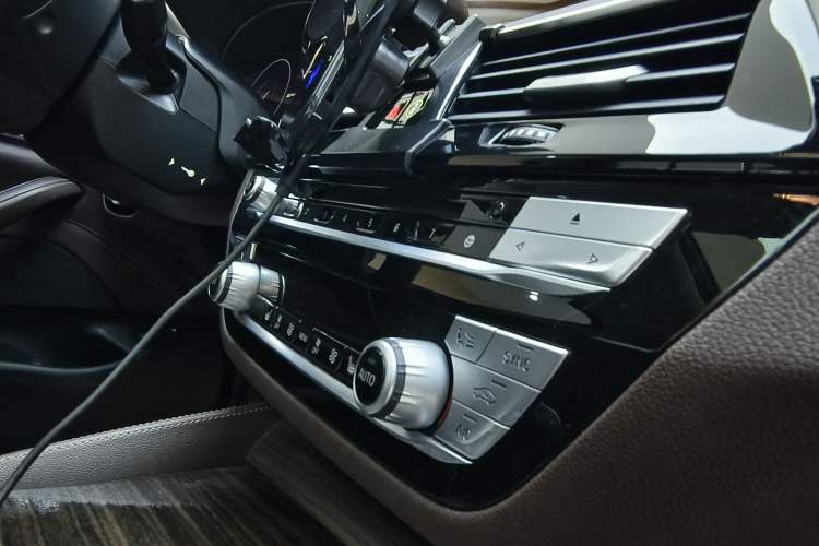 Used BMW 5 Series New Energy 2019 Updated Version 530Le Luxury Package
