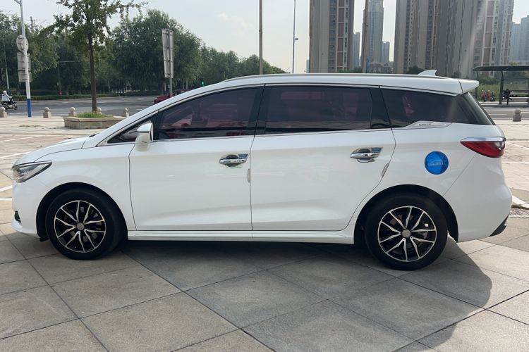 Used BYD Song MAX 2017 1.5T Automatic Smart Connect Elite 7-Seater
