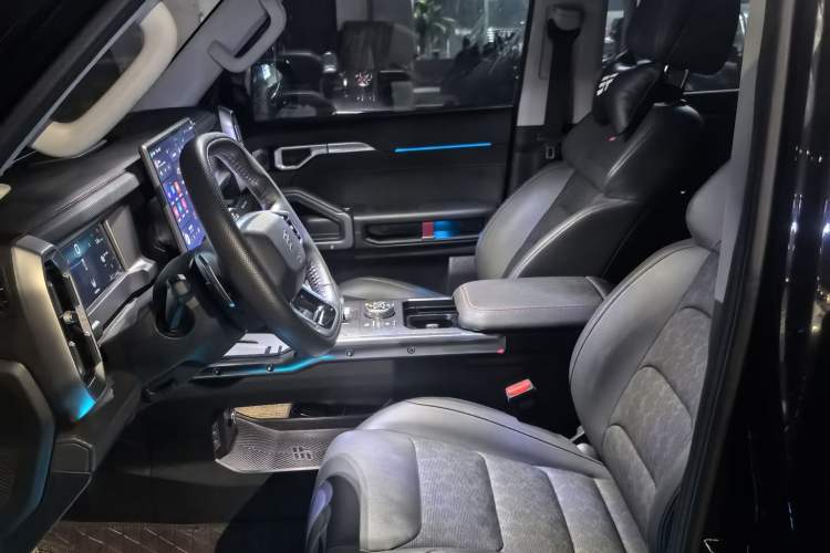 Used JETOUR Traveler 2023 2.0T All-Wheel-Drive CrossPRO
