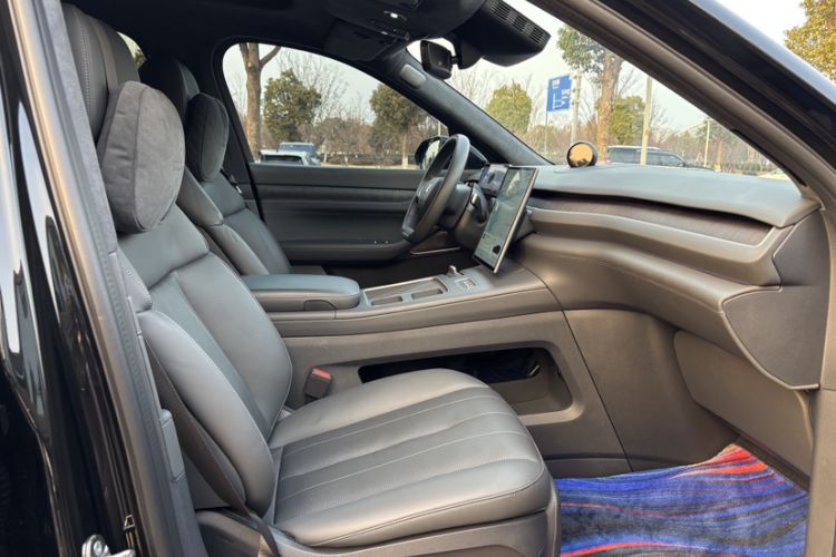 Used Nio ES8 2024 100 kWh
