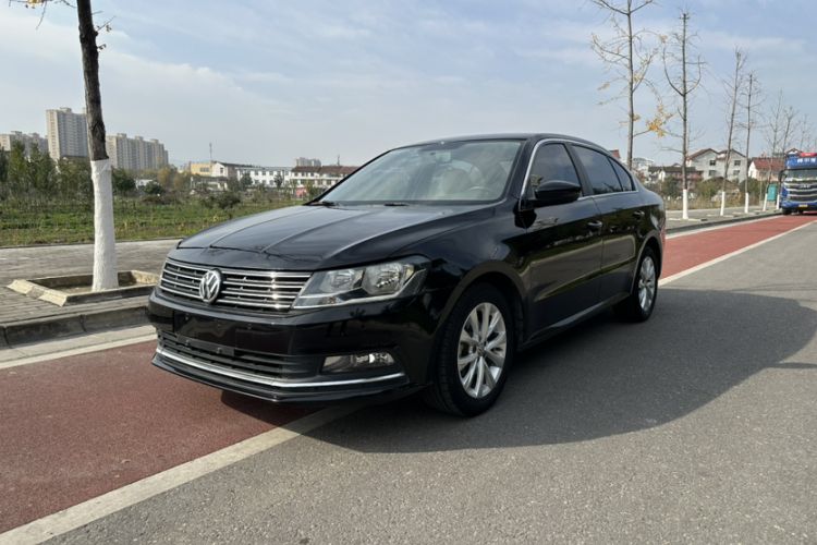 Used Volkswagen Lavida 2015 1.6L Manual Comfort Edition