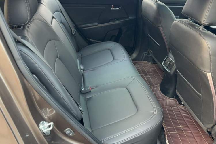 Used Kia Sportage R 2015 2.0L Automatic Two-Wheel Drive DLX Model