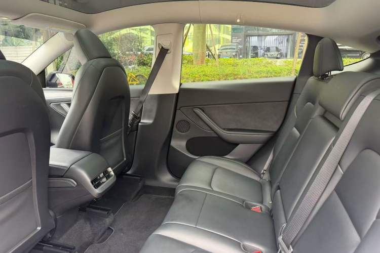 Used Tesla Model Y 2023 Rear-Wheel-Drive Version