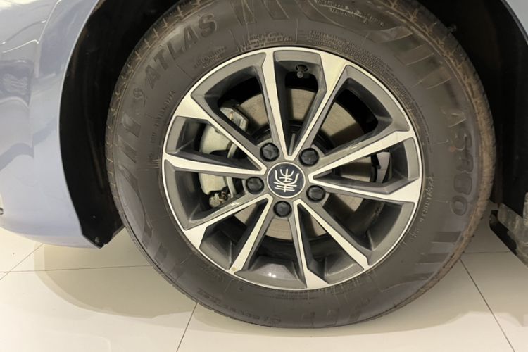 Used BYD Qin PLUS 2024 HONOR Edition DM-i 55KM Leading Model
