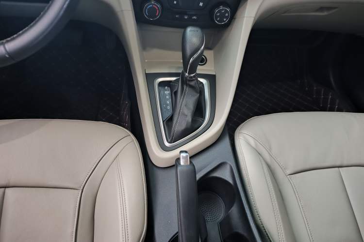 Used Buick GT 2018 15T Dual-Clutch Elite Model China V Standard
