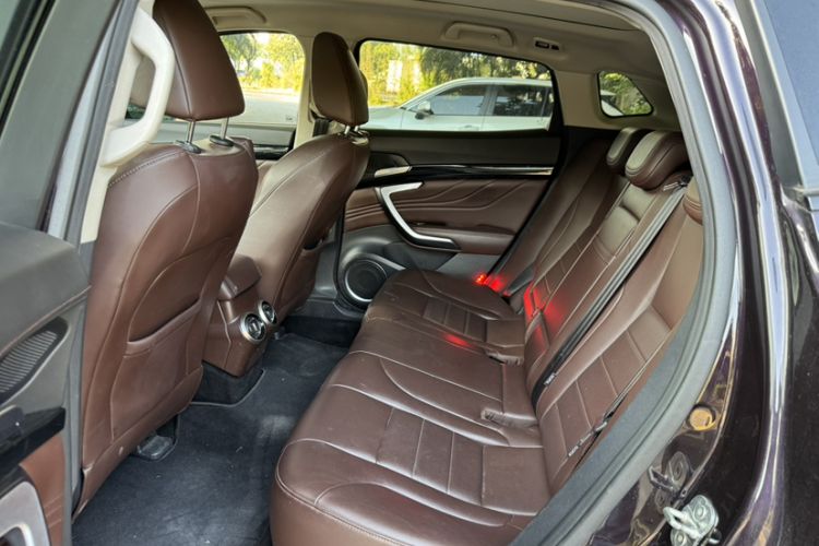 Used Wey VV7 2017 2.0T Ultra-Luxury Version
