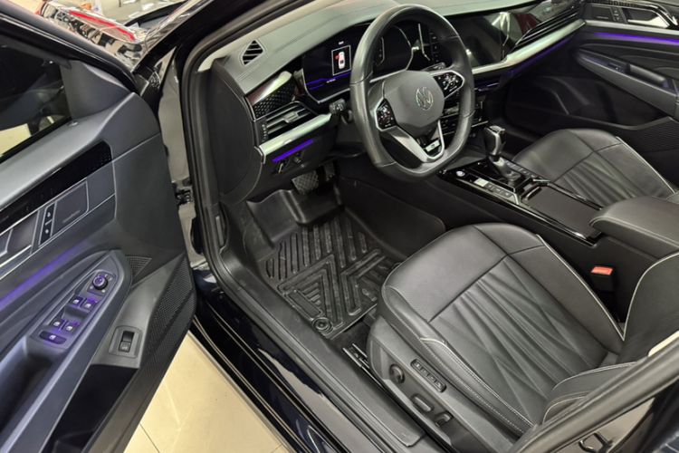 Used Volkswagen Passat 2023 380TSI Flagship Edition
