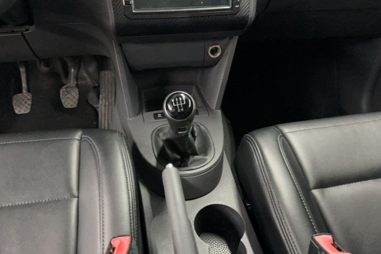 Used Volkswagen Touran 2015 1.4T Manual Fashion Edition 5-Seater
