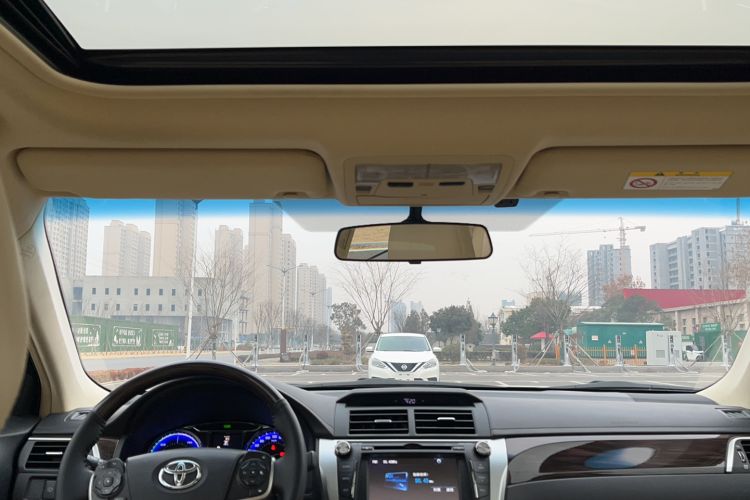 Used Toyota Camry 2015 Dual-Engine 2.5 HG Luxury Navigation Edition