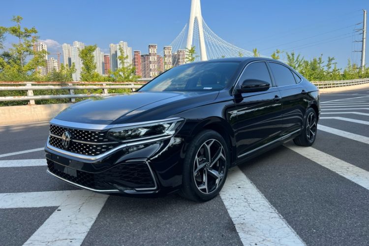 Used Volkswagen Passat 2024 330TSI Starry Elite Edition
