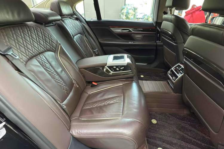 Used BMW 7 Series 2021 730Li Luxury Package
