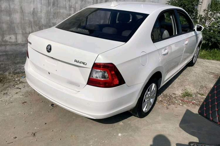 Used Skoda Rapid 2016 1.6L Automatic Chuanxing Edition
