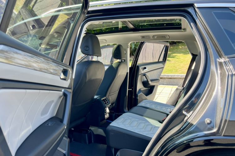 Used Volkswagen Tayron 2023 330TSI Two-Wheel-Drive R-Line High-Energy Version
