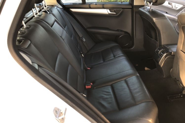 Used Mercedes-Benz C-Class 2011 C 200 Fashion Travel Edition