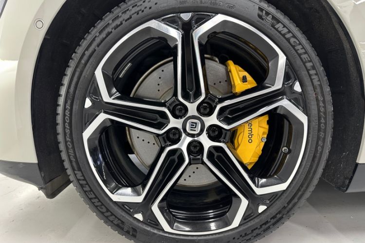 Used  SU7 2024 Rear-Drive Standard Founder Edition
