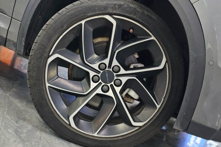 Used Lynk & Co 05 2020 2.0TD Two-Wheel Drive Shine Halo
