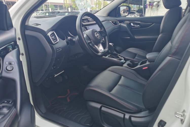 Used Nissan Qashqai 2023 Classic 2.0L CVT XV Comfort Edition
