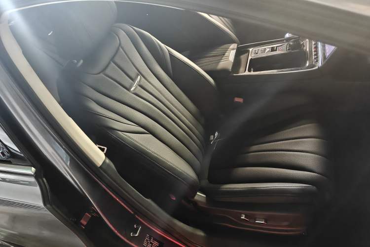 Used Hongqi H5 2023 2.0T Automatic Smart Connect Flagship Edition
